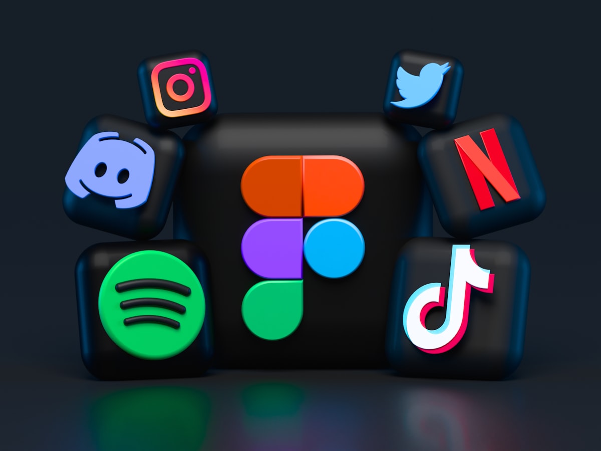 Sản xuất video ngắn TikTok và livestream game cùng Creator